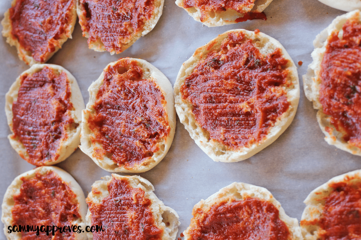 Silly Pizza Faces Fun Recipe for Kids Lunch This Summer!