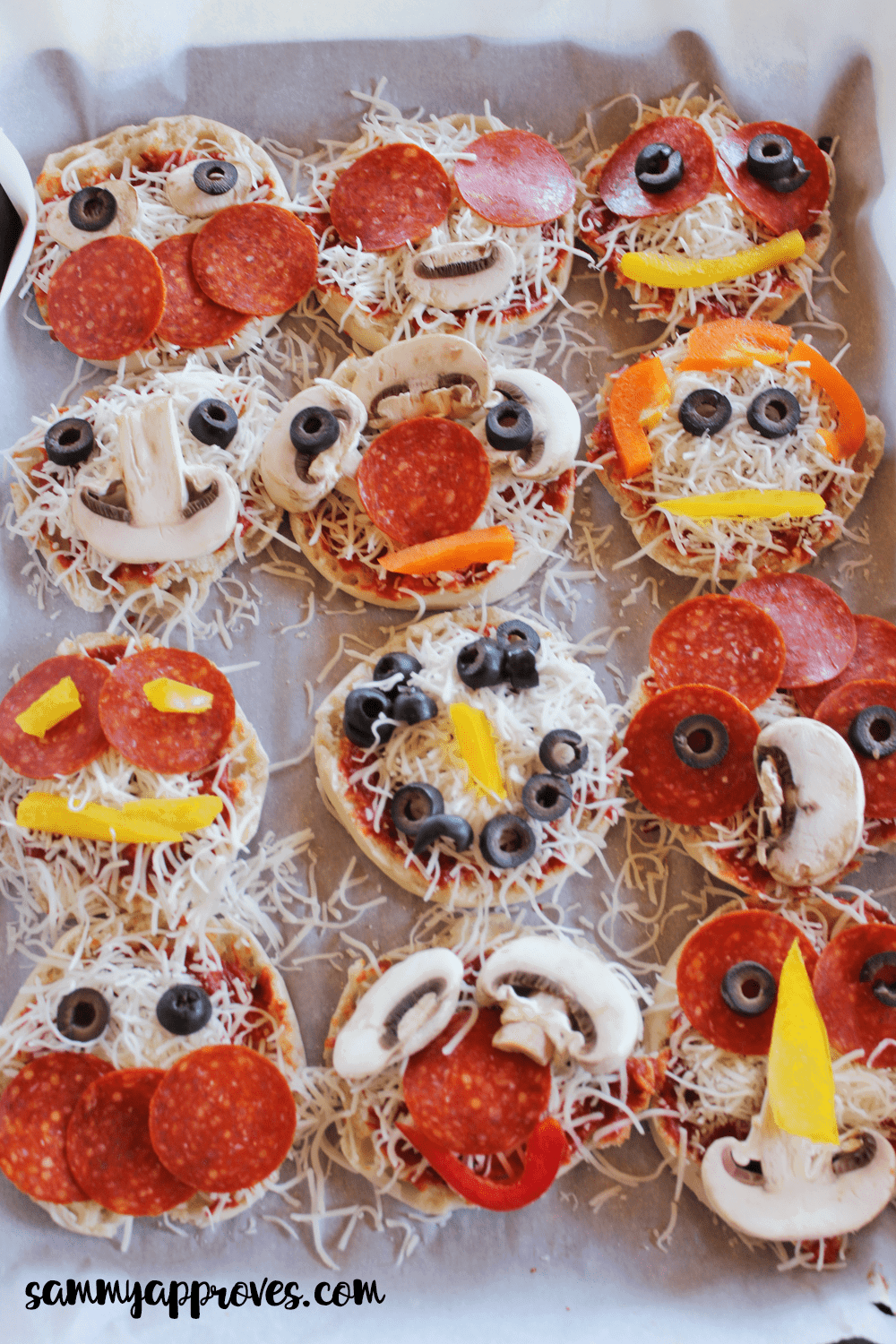 Silly Pizza Faces - Fun Recipe for Kids Lunch This Summer!