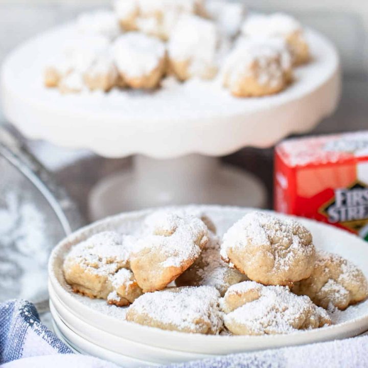 Quick and Easy Russian Tea Cakes