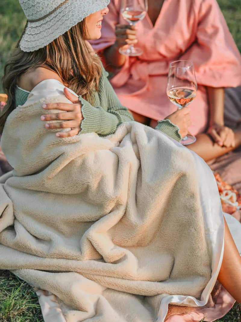 Luxe Throw Blanket | Luxurious & Beautiful Throw - Little Giraffe